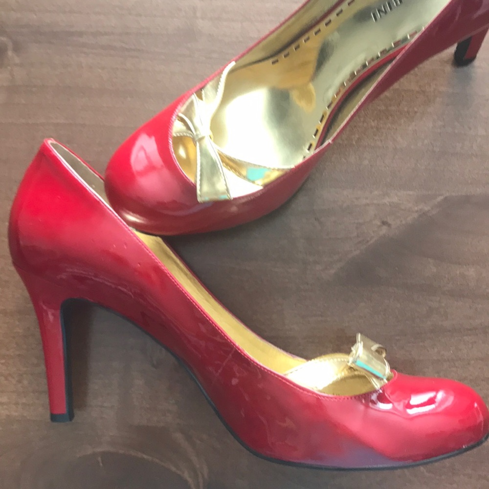 Red Gianni Bini size 9 heels - Picture 2 of 5